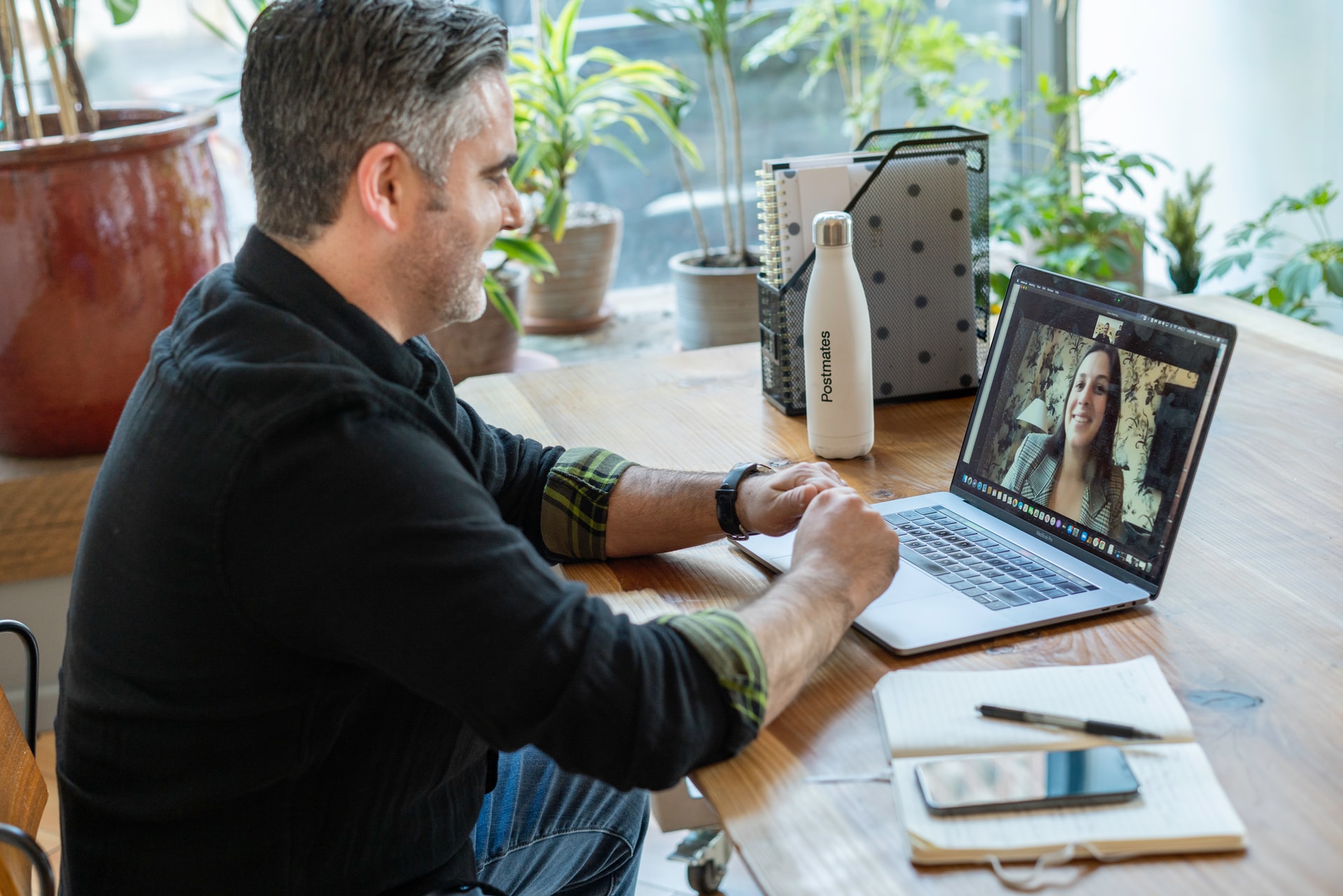 7 Strategies to Attract Top Talent for Remote Working